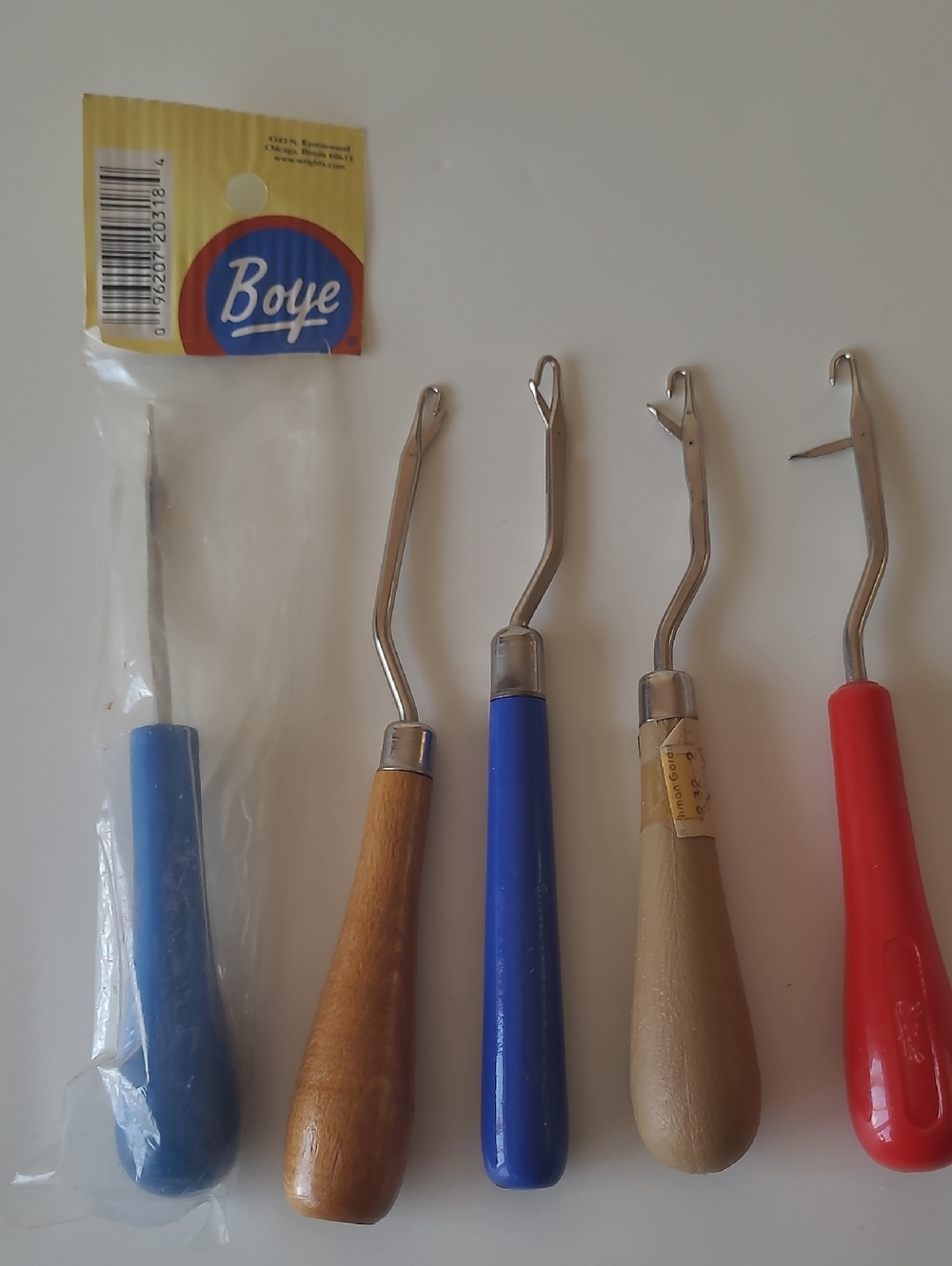 5 Vintage Latch Hook Tools For  Canvas Rug Wood Plastic 1 From England